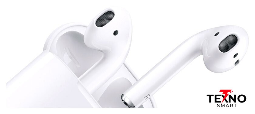 AirPods 2 в зарядном футляре AirPods 2 в зарядном футляре